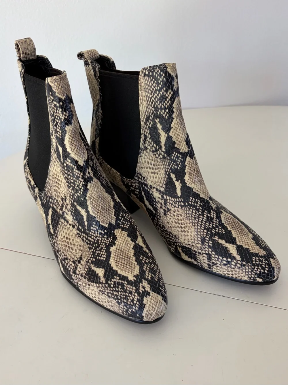 Sam Edelman Reesa Snakeskin Print Chelsea Ankle Boots Block Heel Size 8